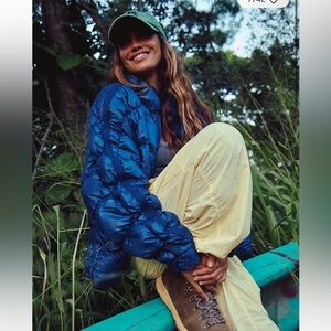 FP Movement Pippa Scrunchy Glossy Packable Puffer Jacket Size Small Black Grape